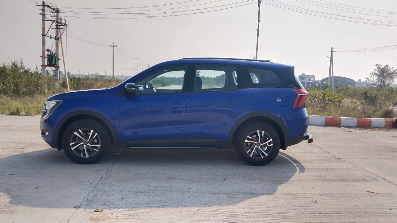 XUV700 image 2 XUV700 image 2