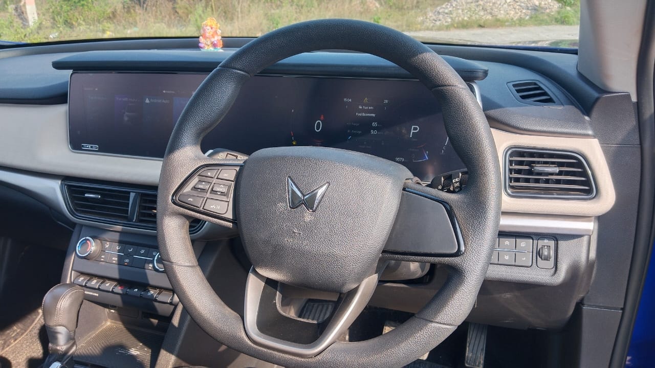 XUV700 image 13 XUV700 image 13