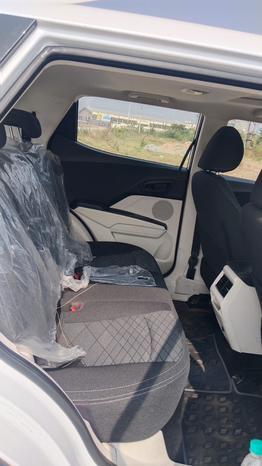 XUV 3XO image 14 XUV 3XO image 14