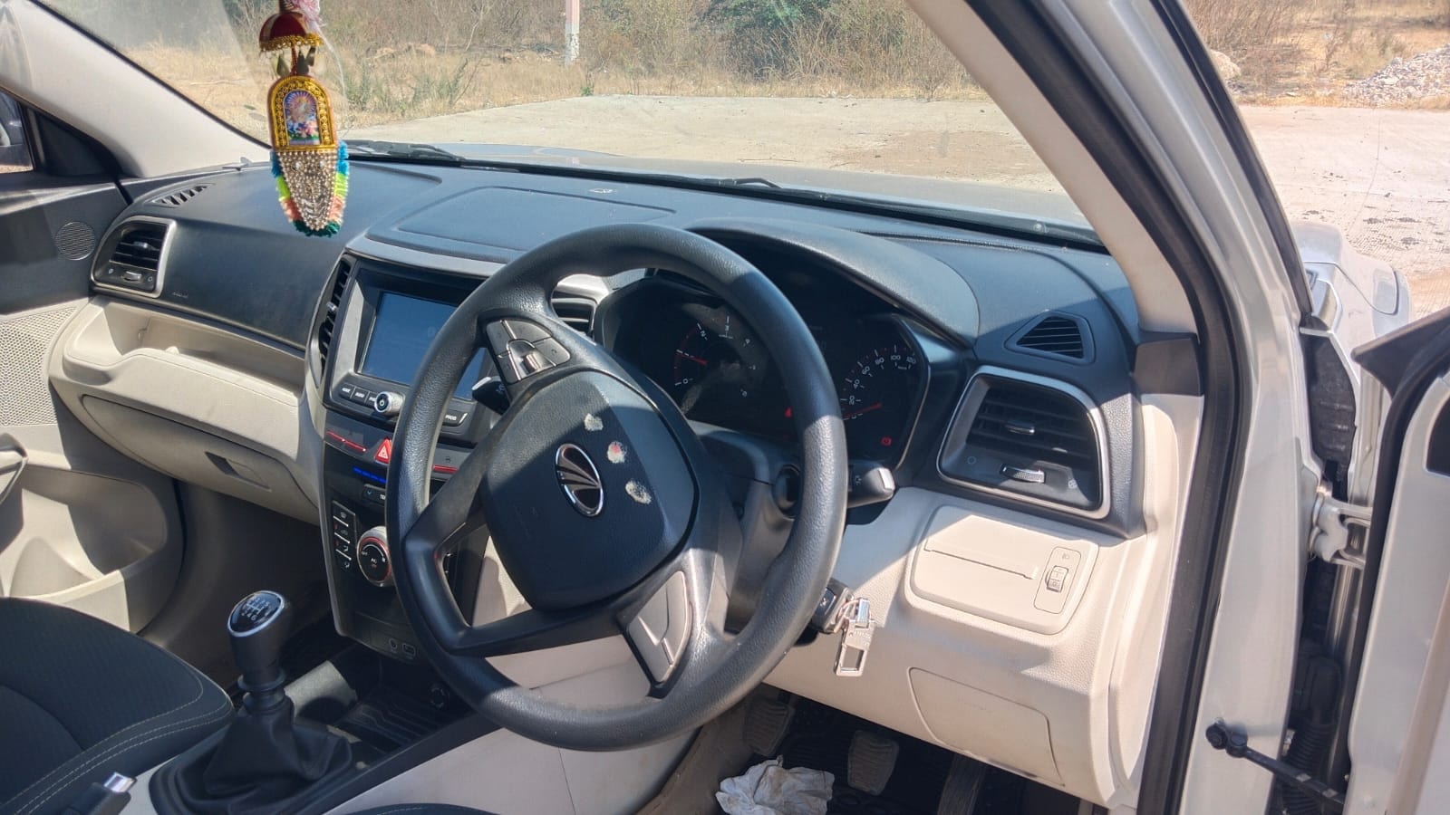 XUV300 image 12 XUV300 image 12