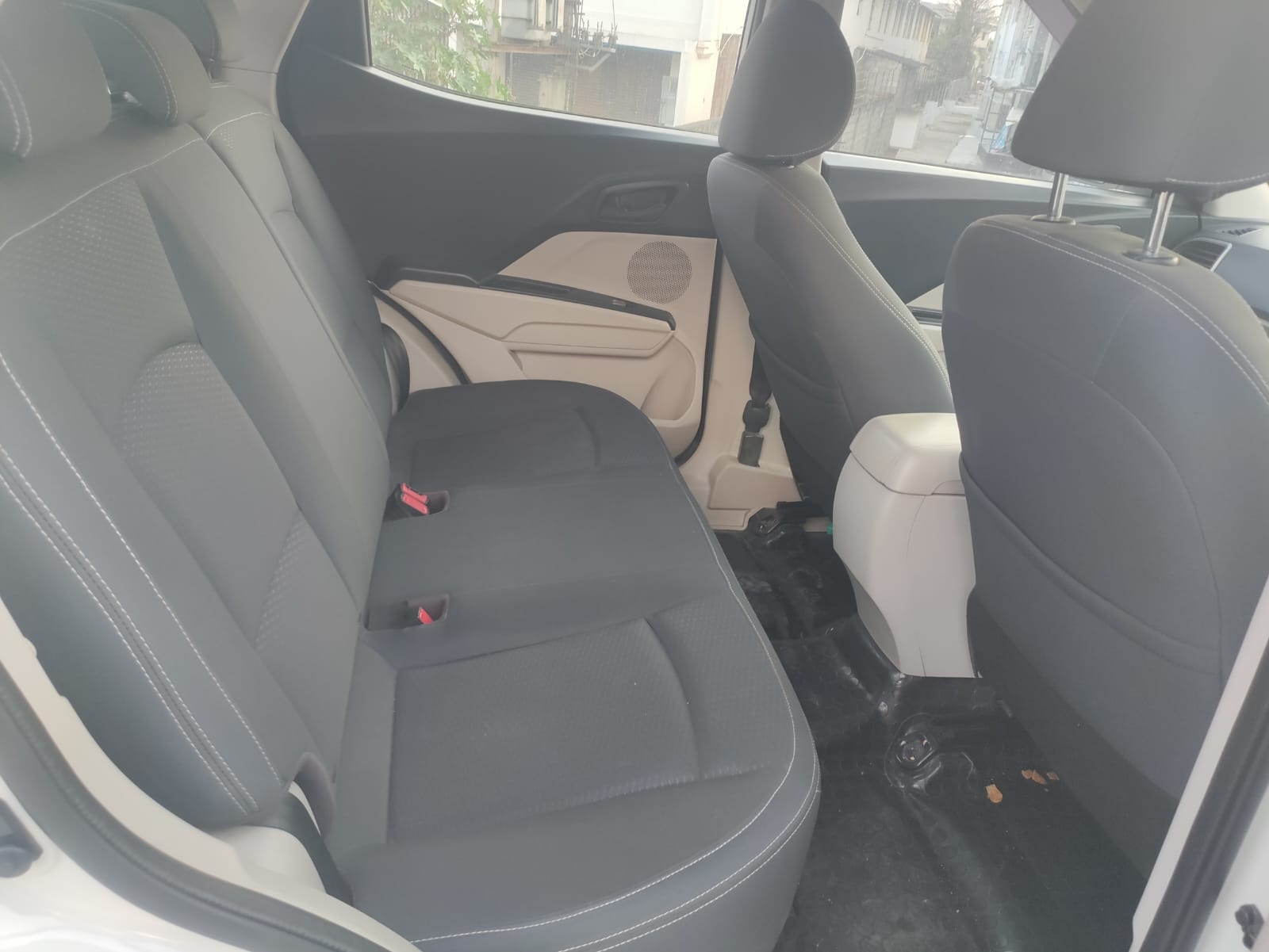 XUV300 image 14 XUV300 image 14