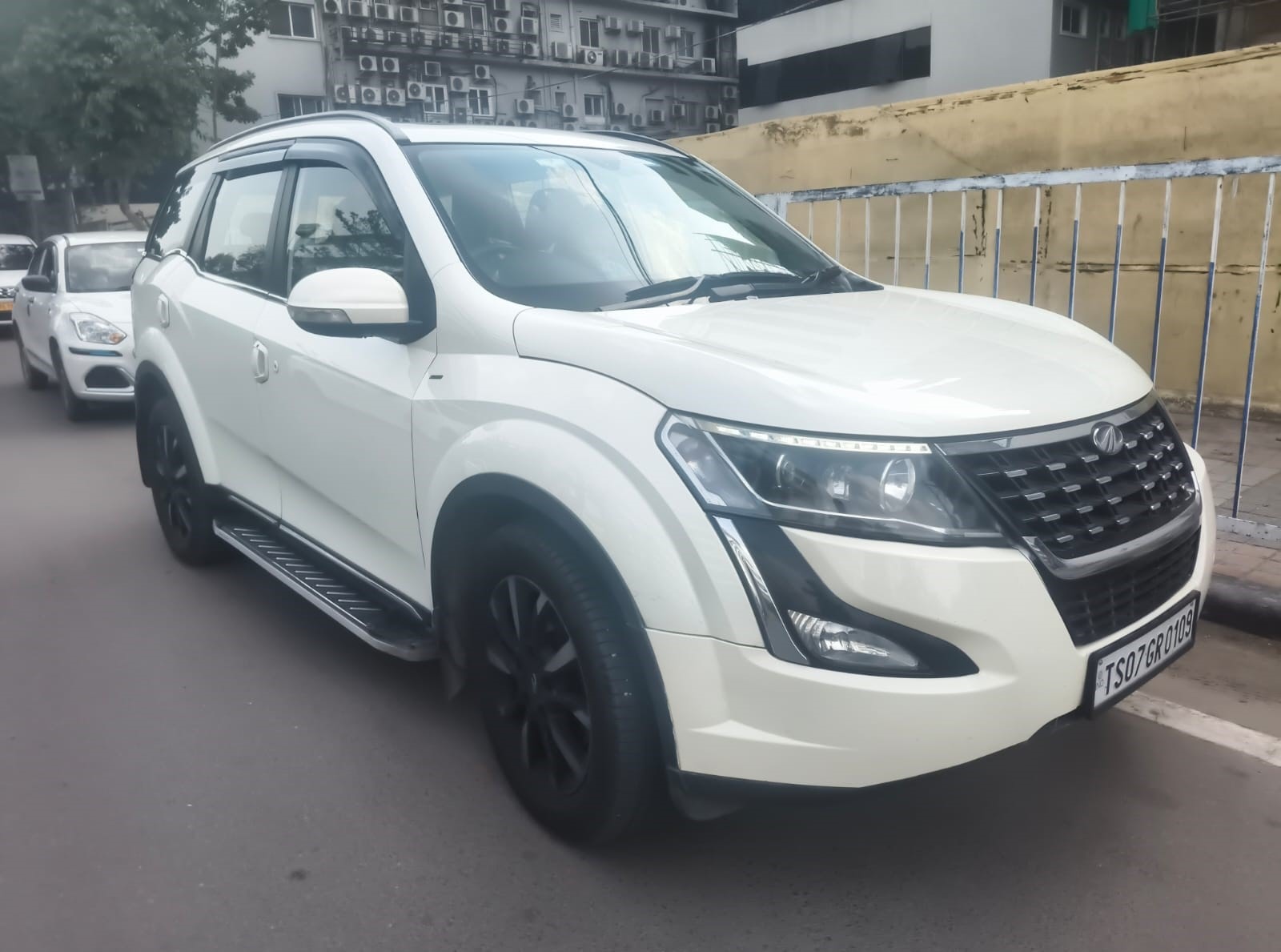 XUV500 image 4 XUV500 image 4