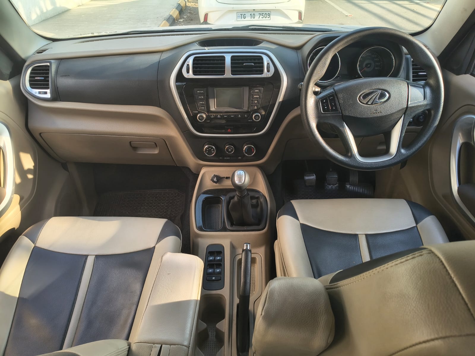 Used 2015 Mahindra TUV300 Used 2015 Mahindra TUV300