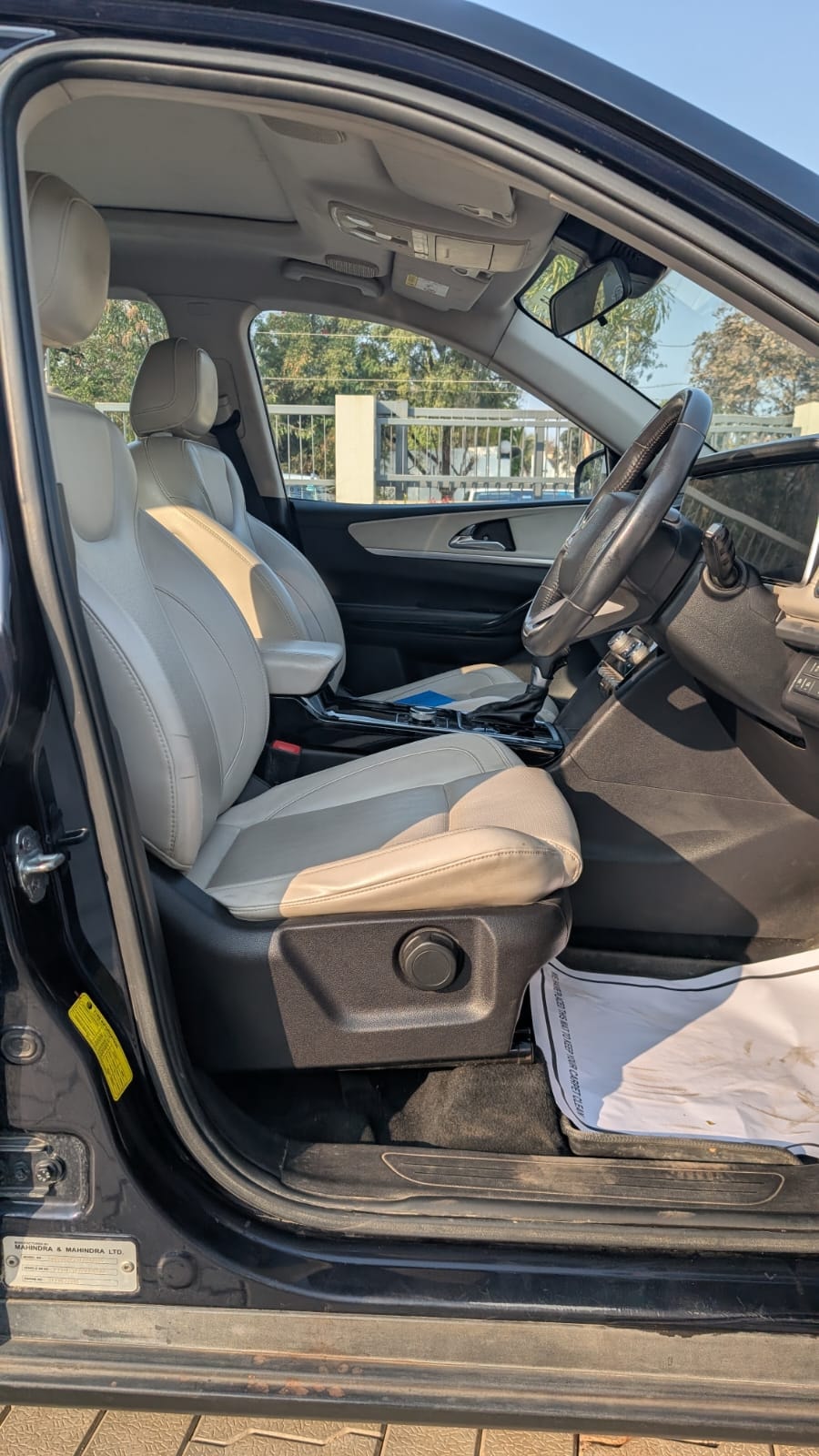 Used 2023 Mahindra XUV700 Used 2023 Mahindra XUV700