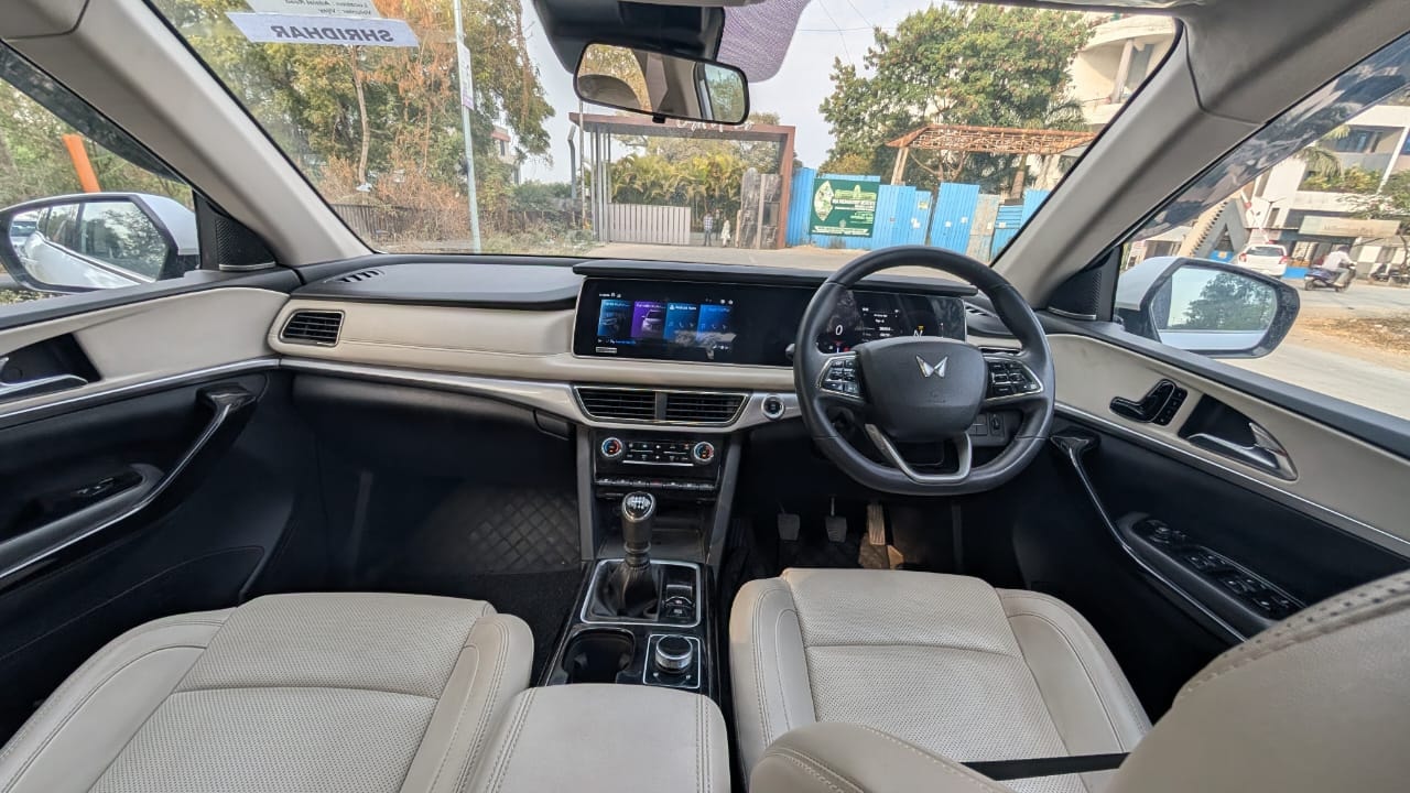 Used 2024 Mahindra XUV700 Used 2024 Mahindra XUV700