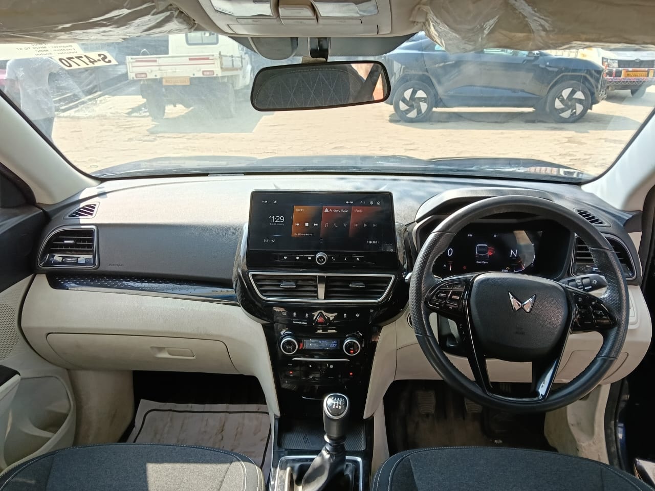 Used 2024 Mahindra XUV 3XO Used 2024 Mahindra XUV 3XO