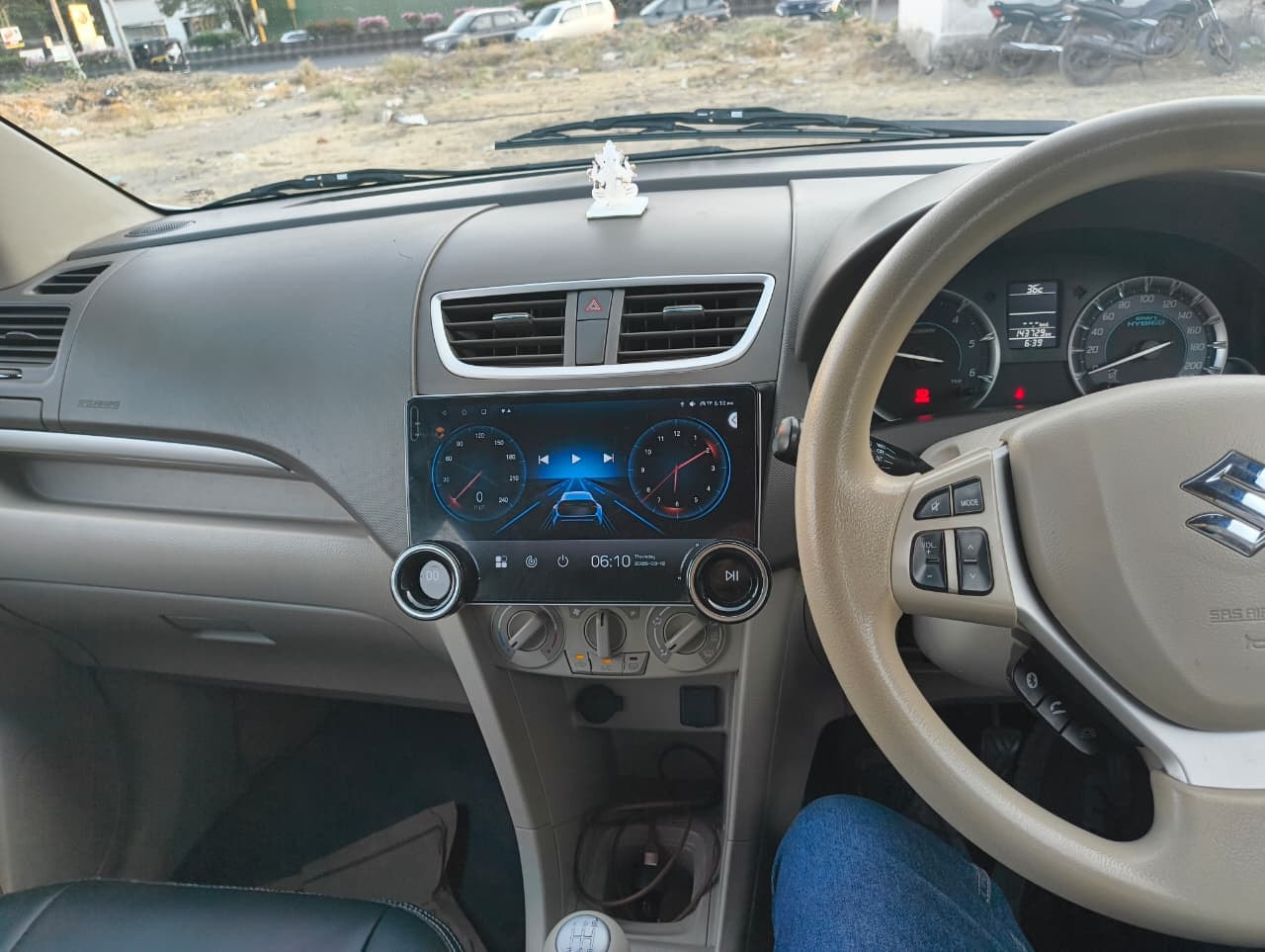 Ertiga image 10 Ertiga image 10