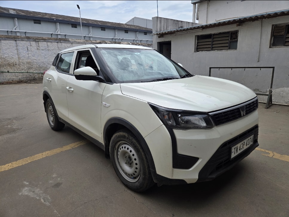 Used 2023 Mahindra XUV300 Used 2023 Mahindra XUV300