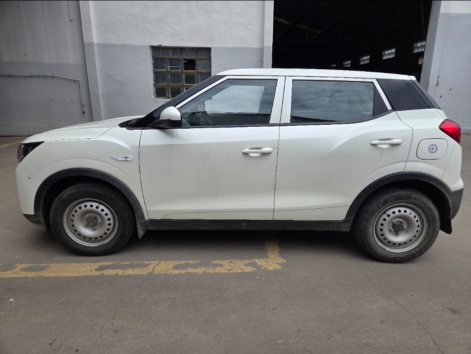 Used 2023 Mahindra XUV300 Used 2023 Mahindra XUV300
