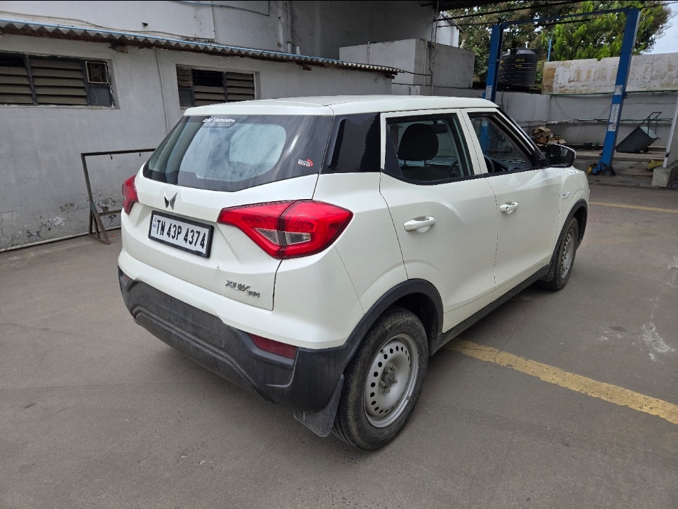 Used 2023 Mahindra XUV300 Used 2023 Mahindra XUV300