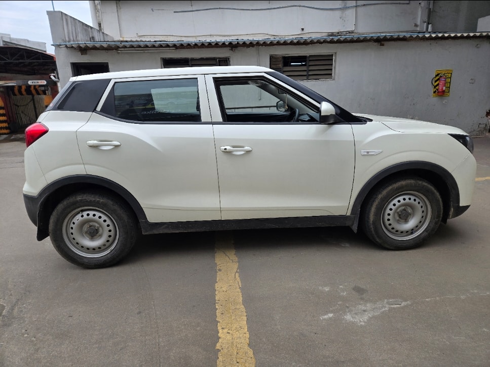 Used 2023 Mahindra XUV300 Used 2023 Mahindra XUV300