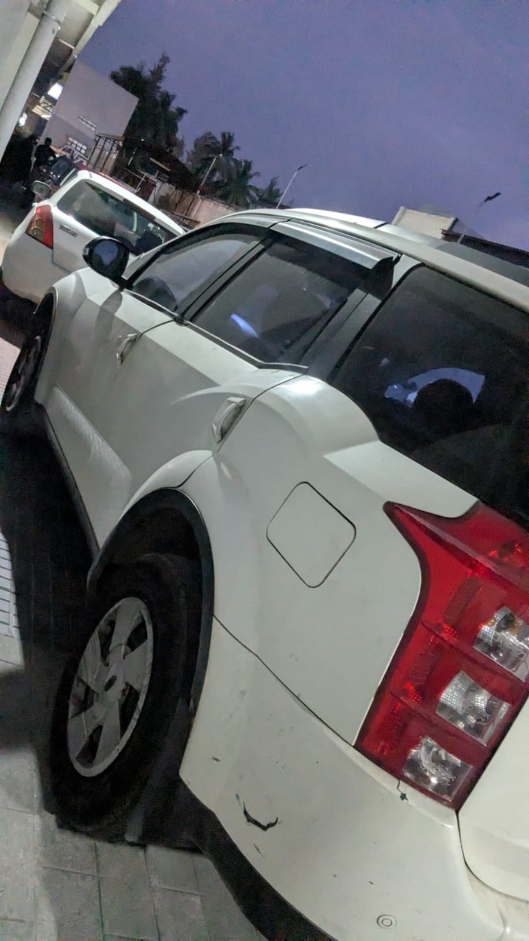 XUV500 image 2 XUV500 image 2