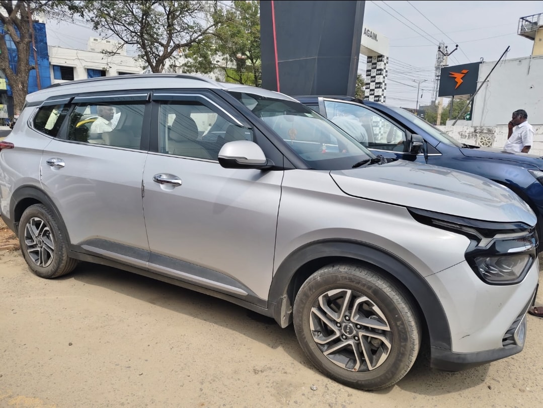 Carens image 4 Carens image 4