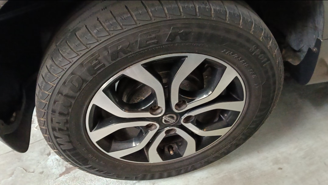 Used 2013 Nissan Terrano Used 2013 Nissan Terrano