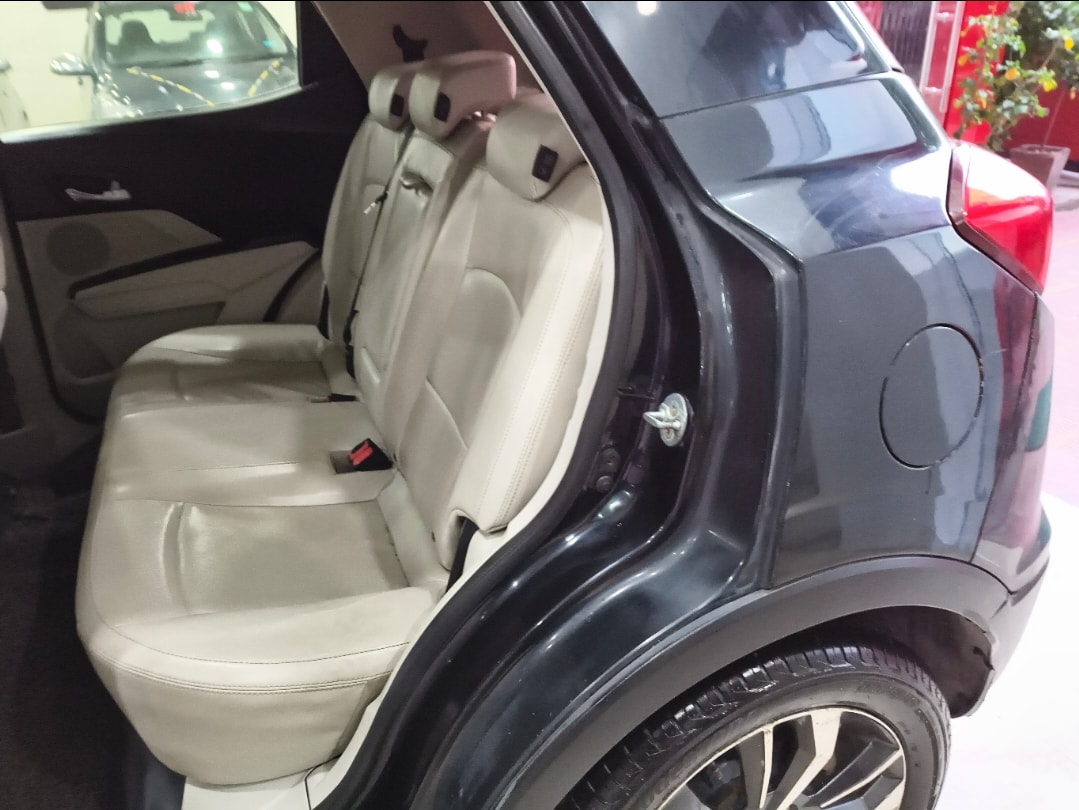 Used 2019 Mahindra XUV300 Used 2019 Mahindra XUV300