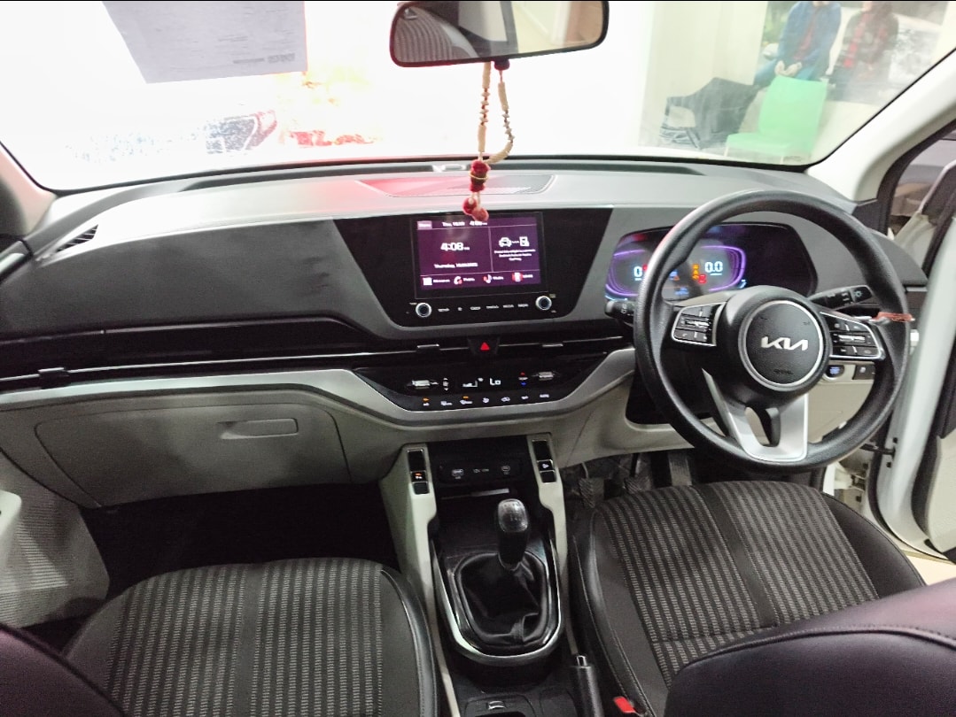 Used 2022 Kia Carens Used 2022 Kia Carens