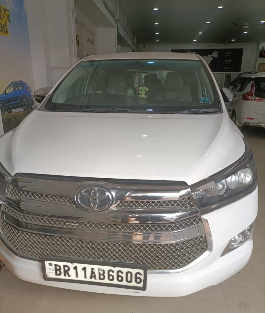 Innova Crysta image 5 Innova Crysta image 5