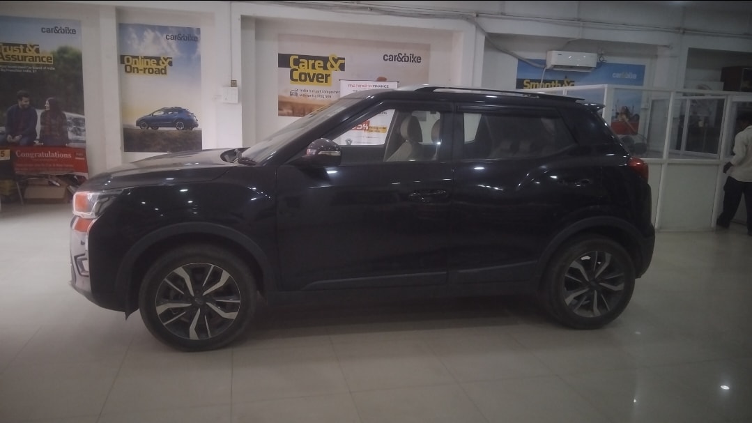 XUV300 image 2 XUV300 image 2