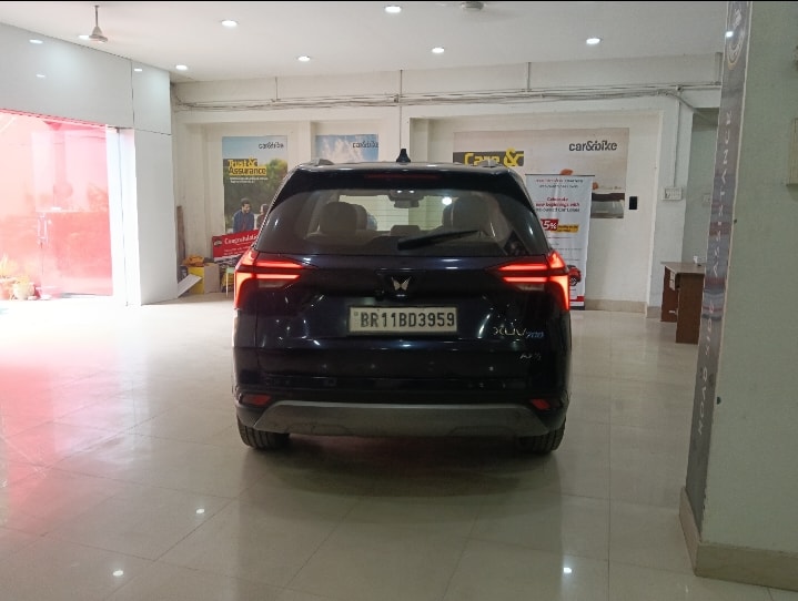 XUV700 image 4 XUV700 image 4