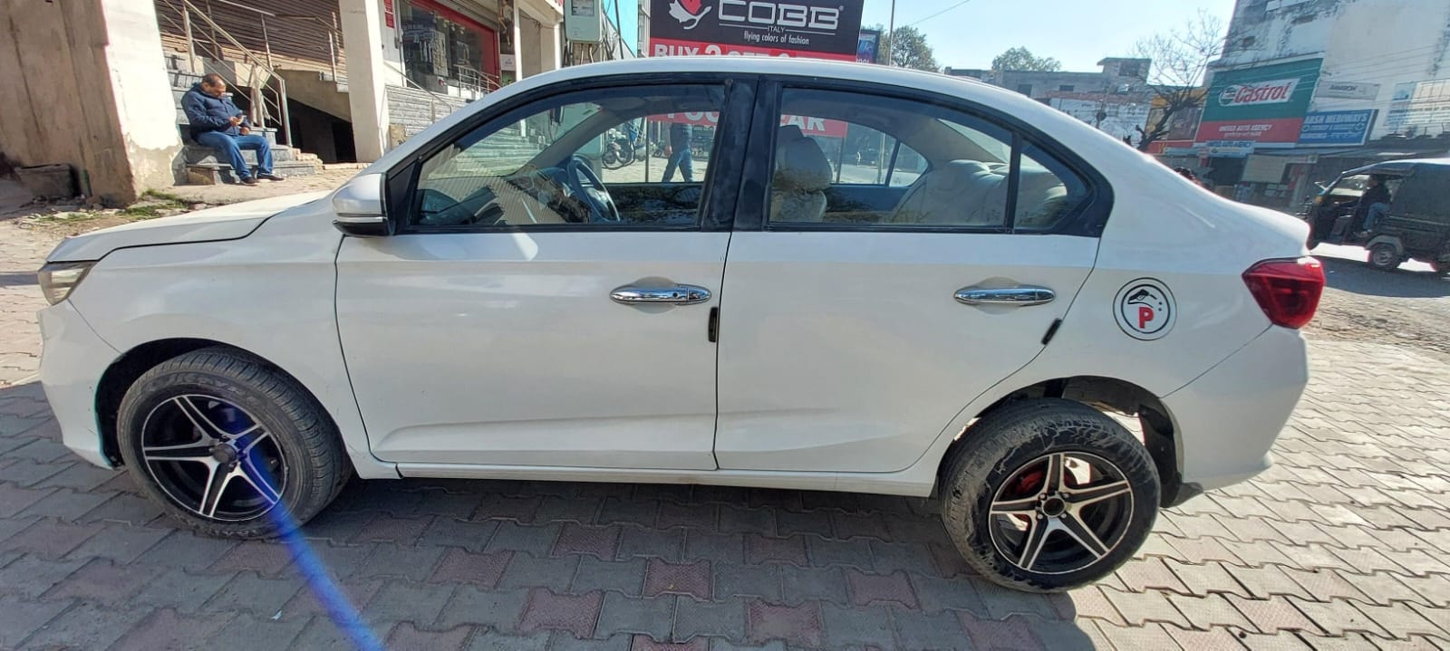 Amaze image 2 Amaze image 2