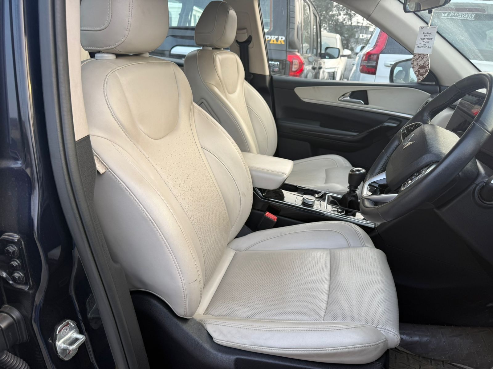 Used 2023 Mahindra XUV700 Used 2023 Mahindra XUV700