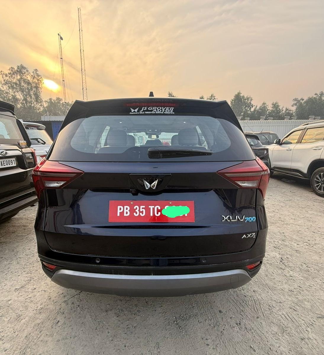 XUV700 image 4 XUV700 image 4