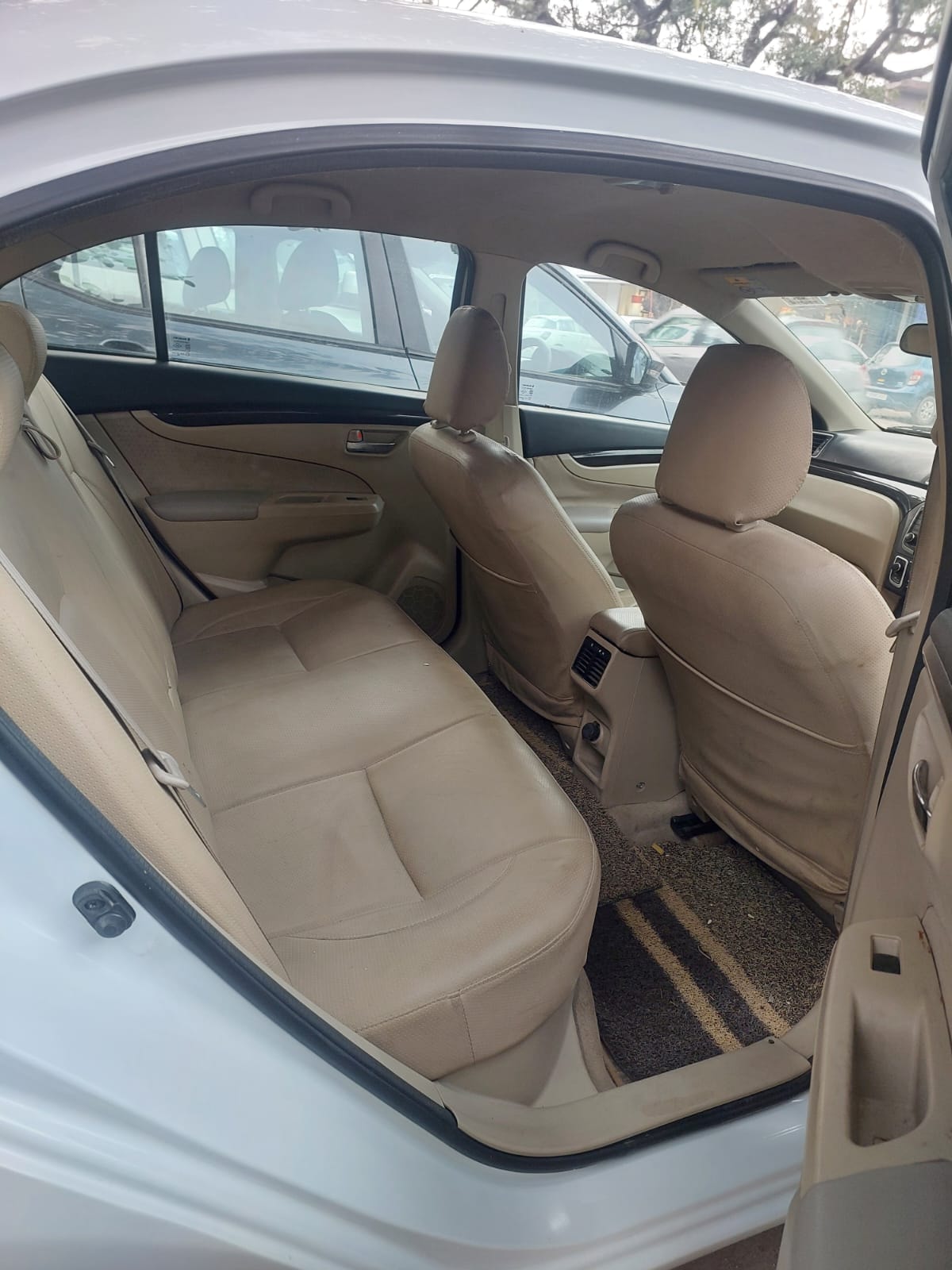 Ciaz image 10 Ciaz image 10