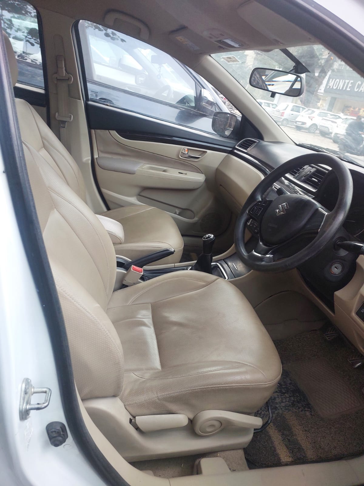 Ciaz image 11 Ciaz image 11