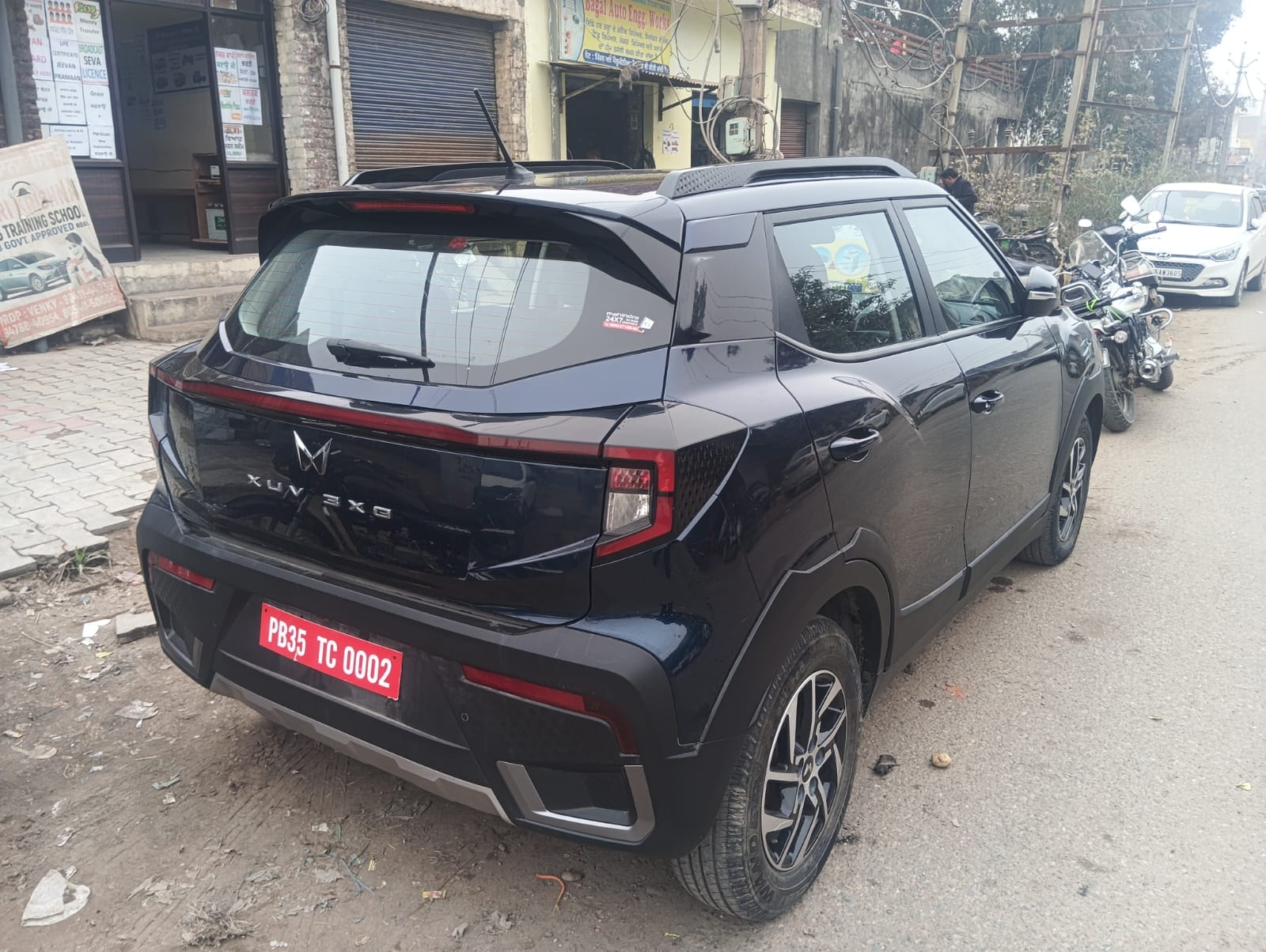 Used 2024 Mahindra XUV 3XO Used 2024 Mahindra XUV 3XO
