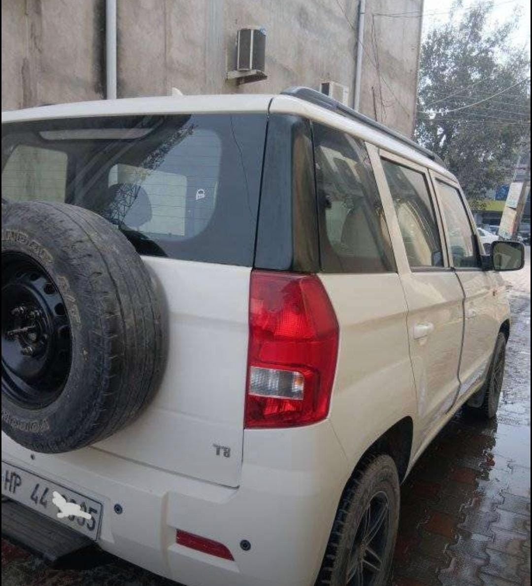 TUV300 image 5 TUV300 image 5