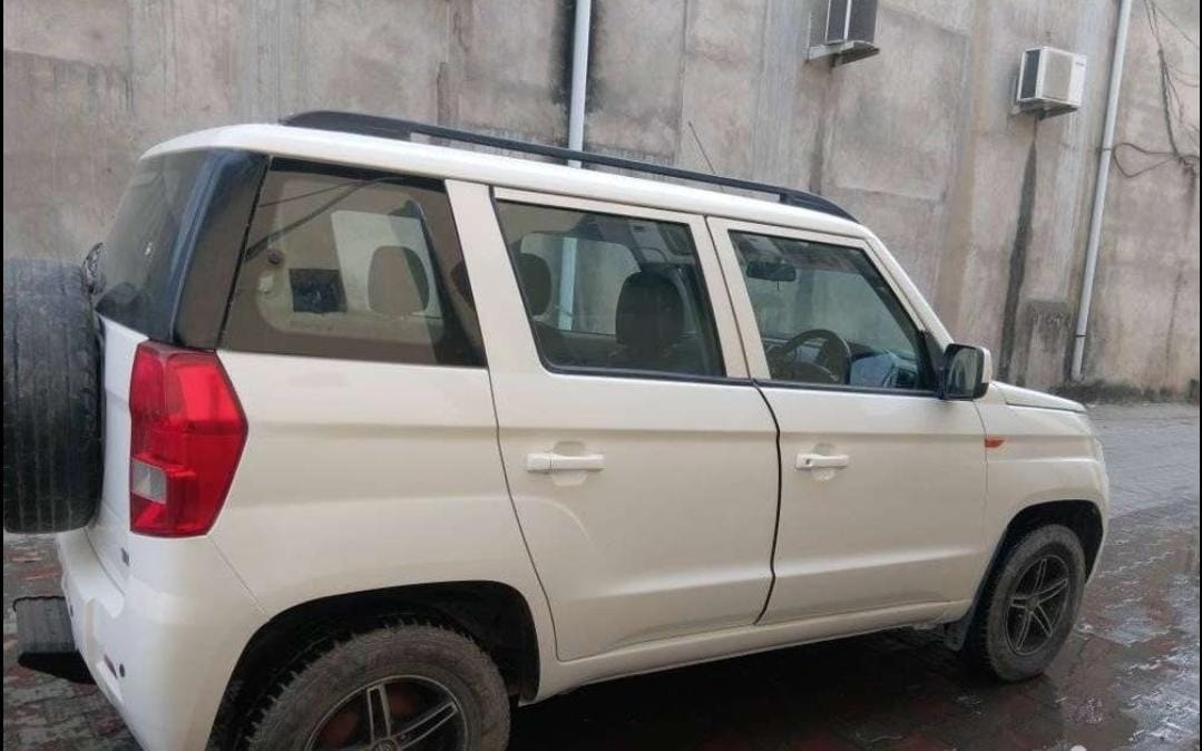 TUV300 image 6 TUV300 image 6