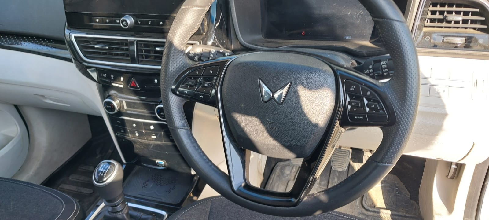 XUV 3XO image 9 XUV 3XO image 9