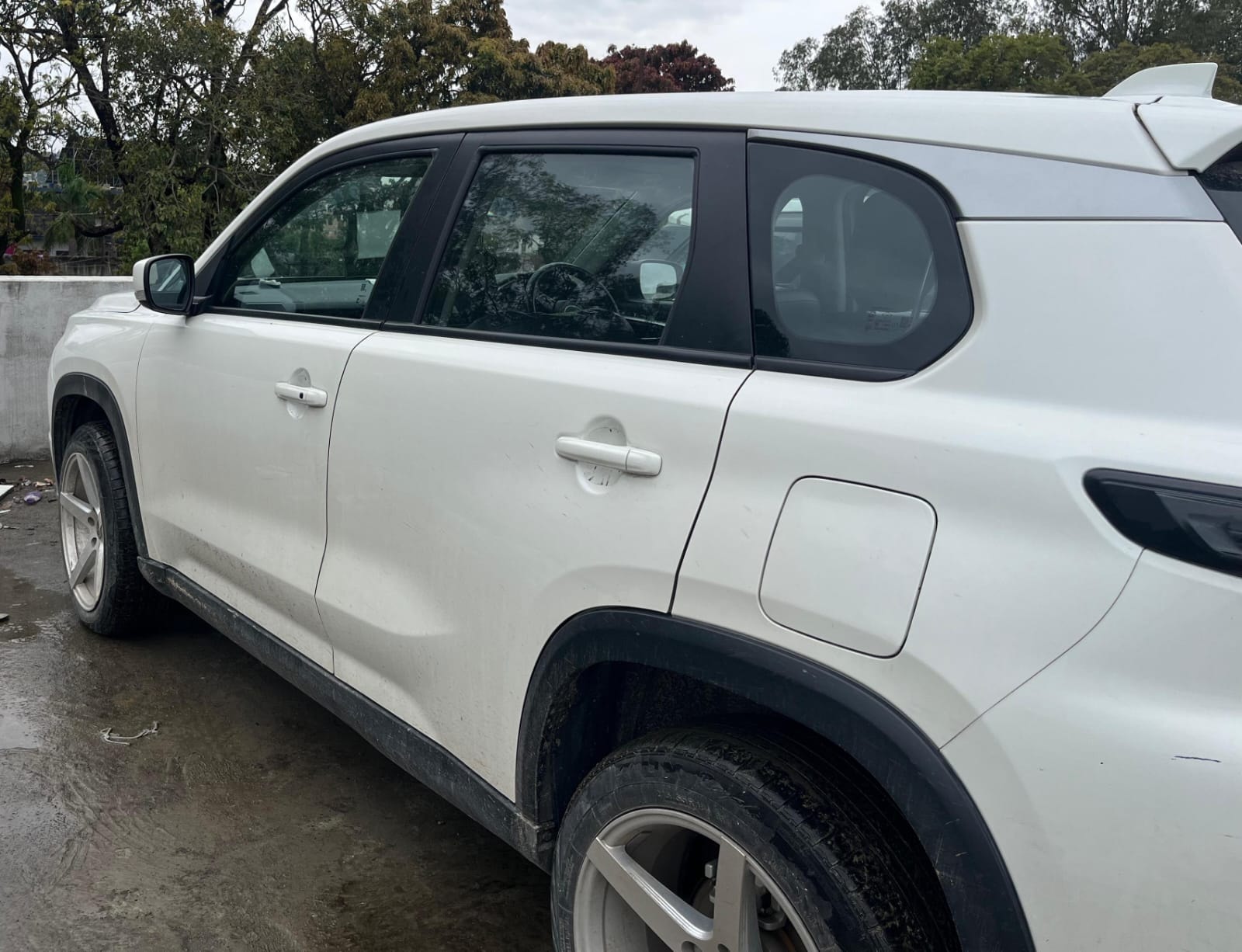 Grand Vitara image 2 Grand Vitara image 2