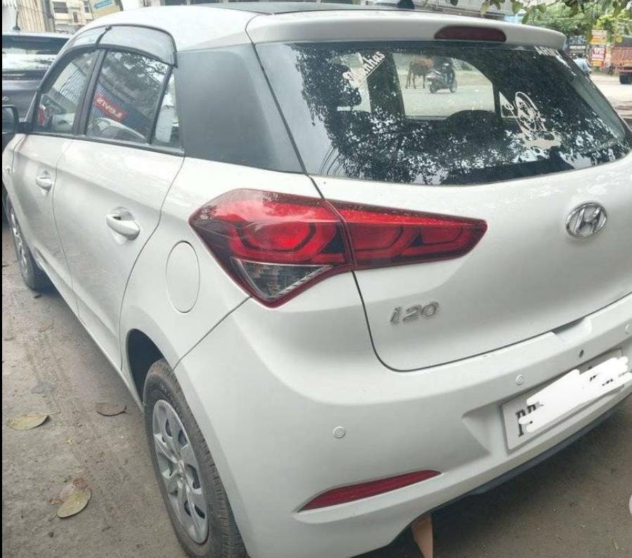 i20 Active image 2 i20 Active image 2