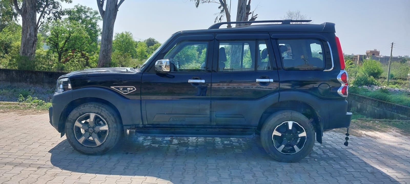 Scorpio Classic image 2 Scorpio Classic image 2