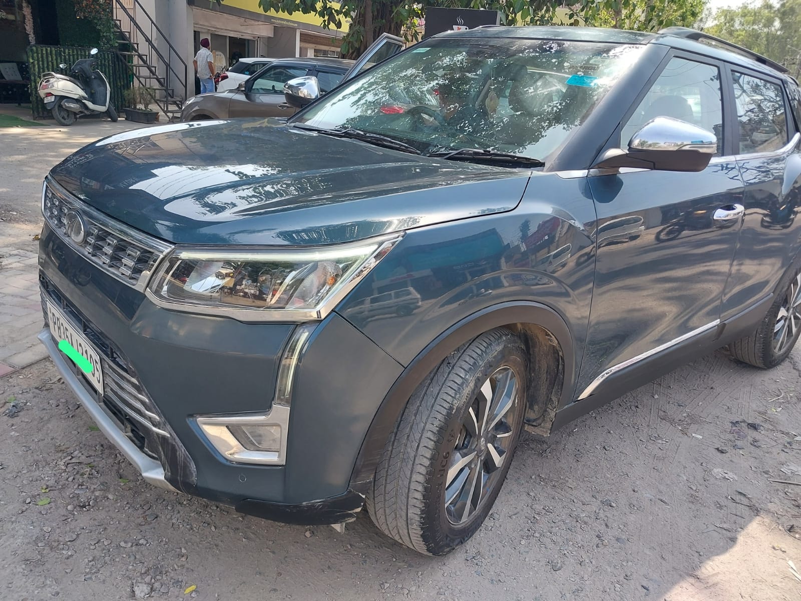 XUV300 image 2 XUV300 image 2