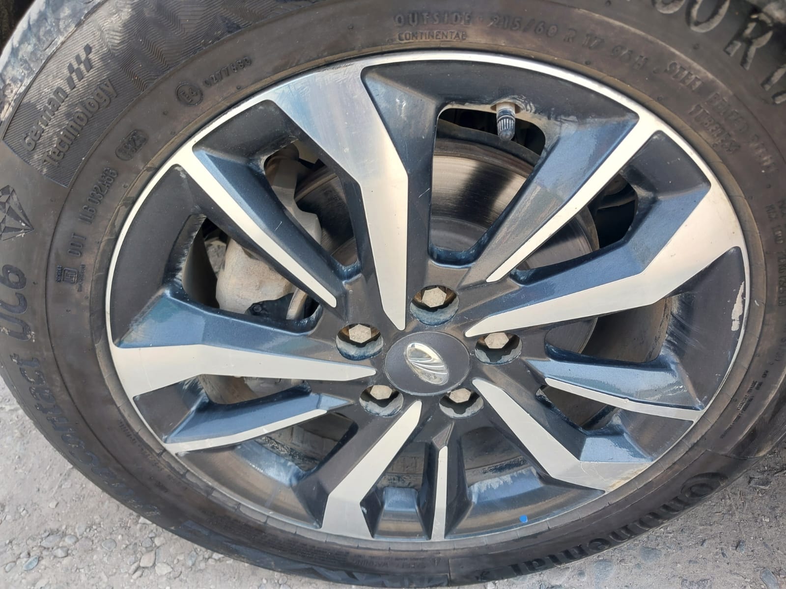 XUV300 image 9 XUV300 image 9