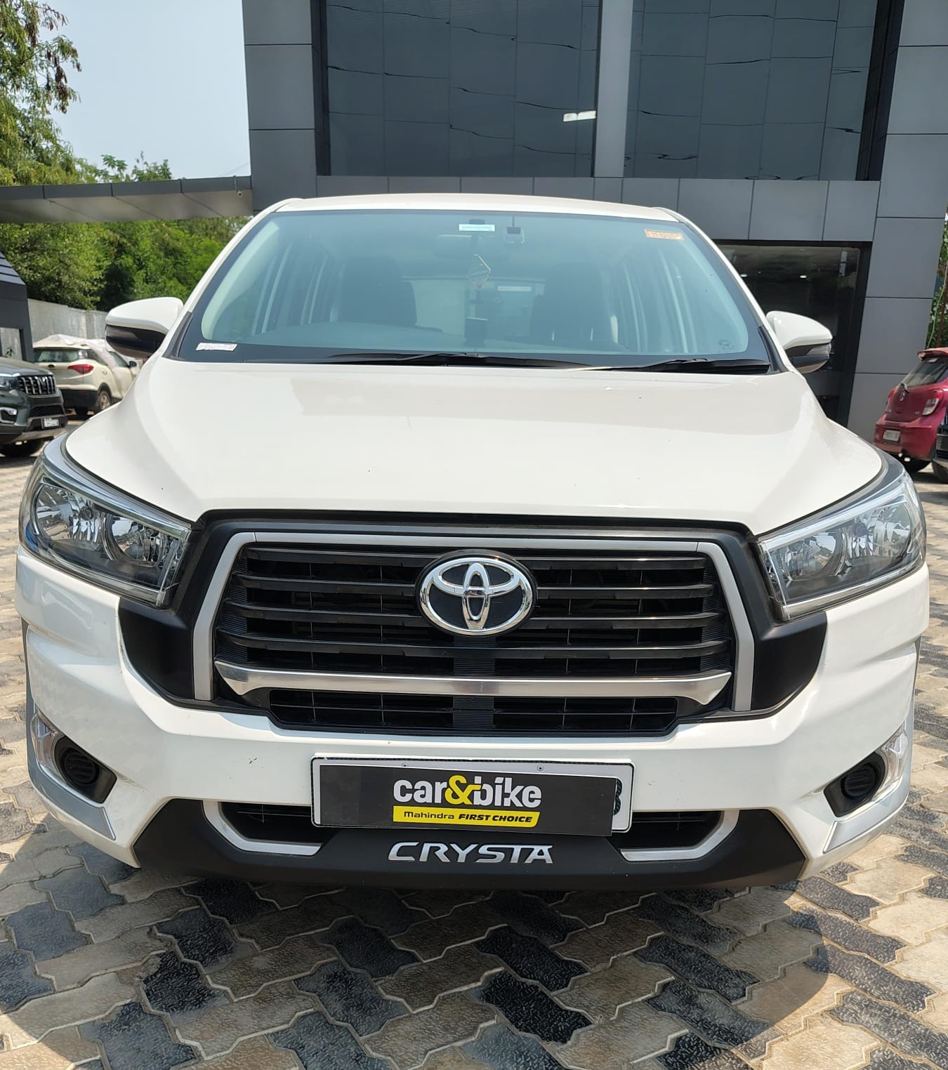 Innova Crysta image 1 Innova Crysta image 1