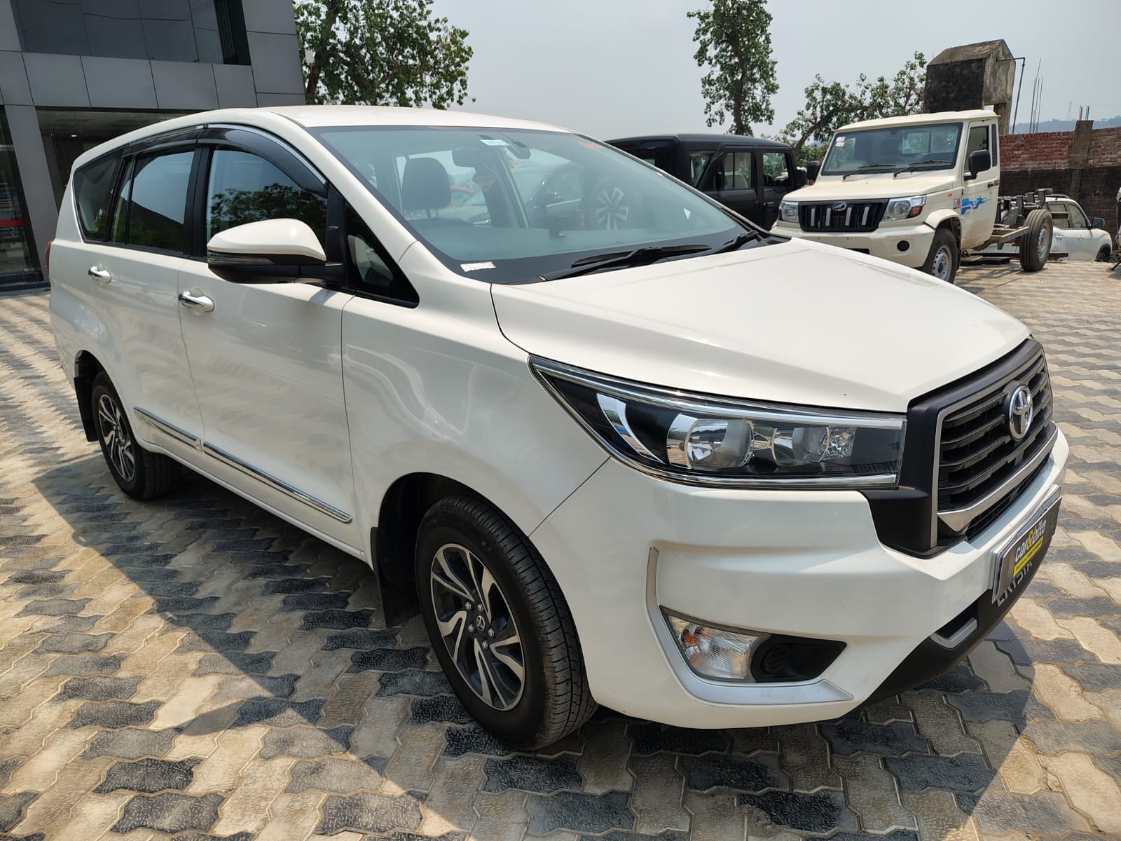 Innova Crysta image 6 Innova Crysta image 6