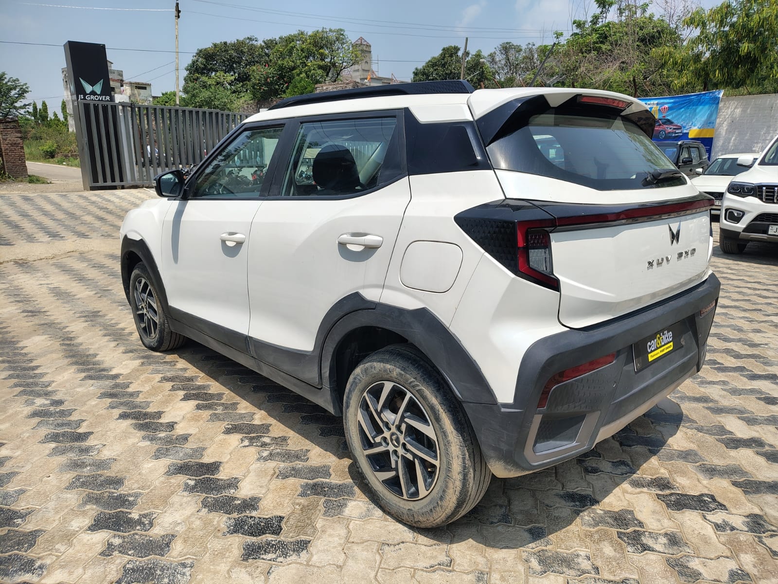 XUV 3XO image 3 XUV 3XO image 3