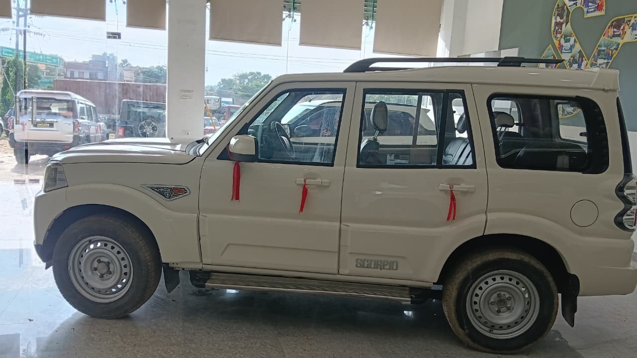 Used 2015 Mahindra Scorpio Used 2015 Mahindra Scorpio