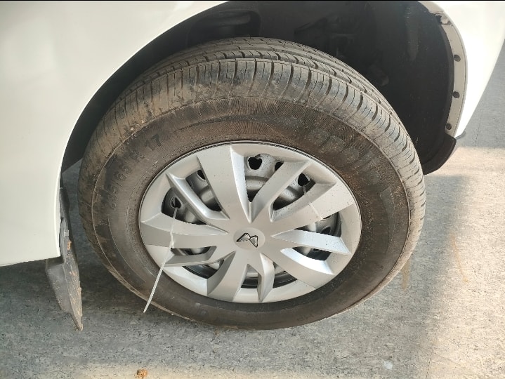 Scorpio image 9 Scorpio image 9