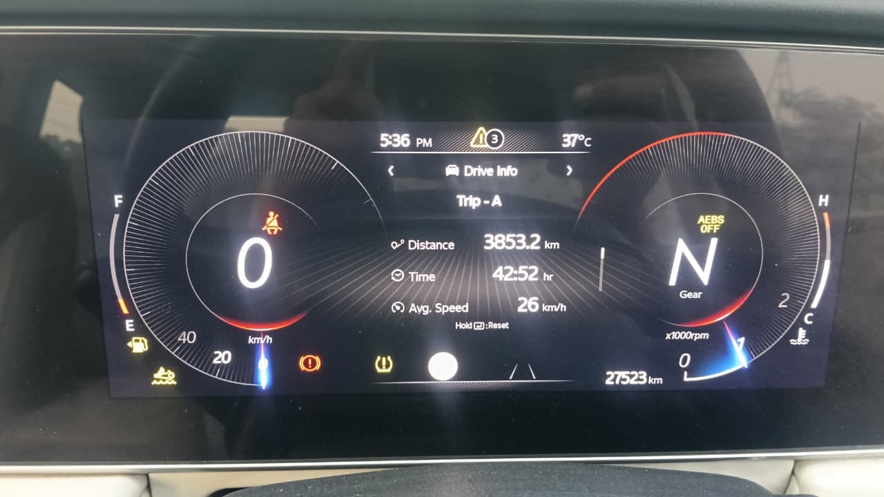 XUV700 image 11 XUV700 image 11