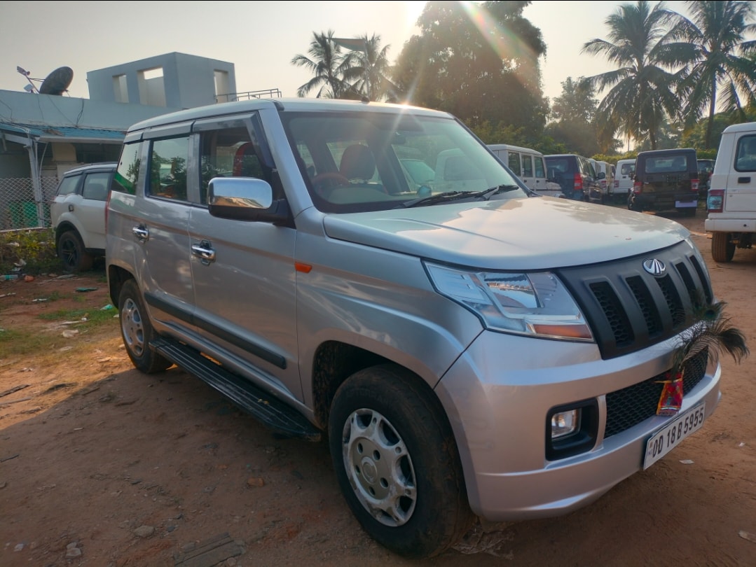 TUV300 image 7 TUV300 image 7