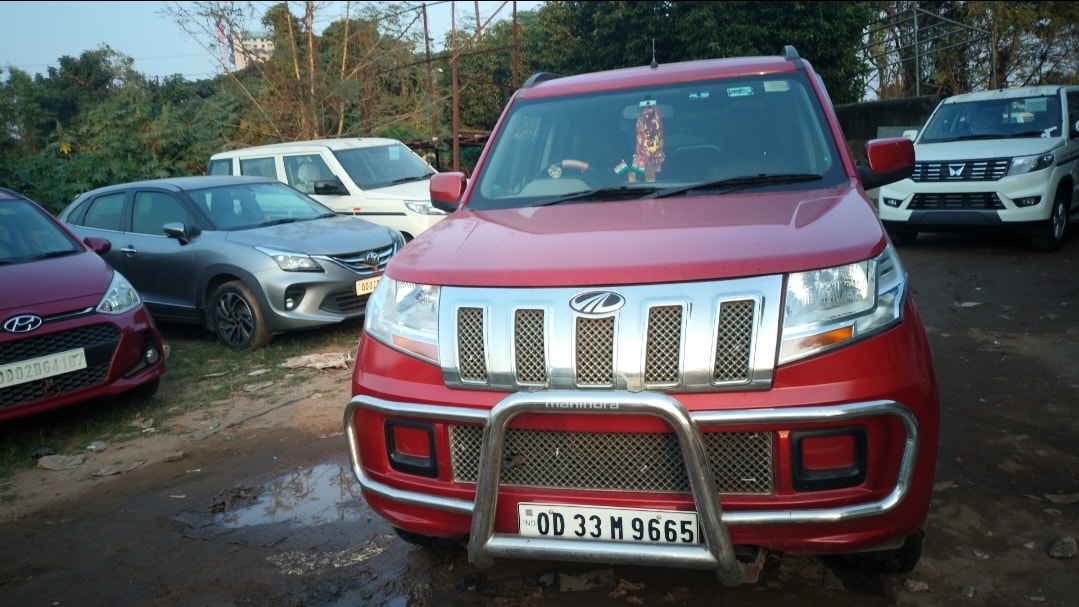 TUV300 image 8 TUV300 image 8