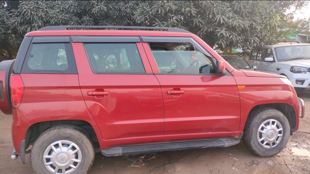 TUV300 image 6 TUV300 image 6