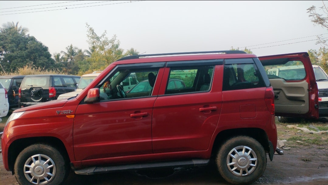 TUV300 image 10 TUV300 image 10