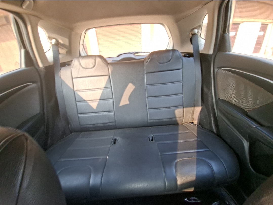 WR-V image 15 WR-V image 15