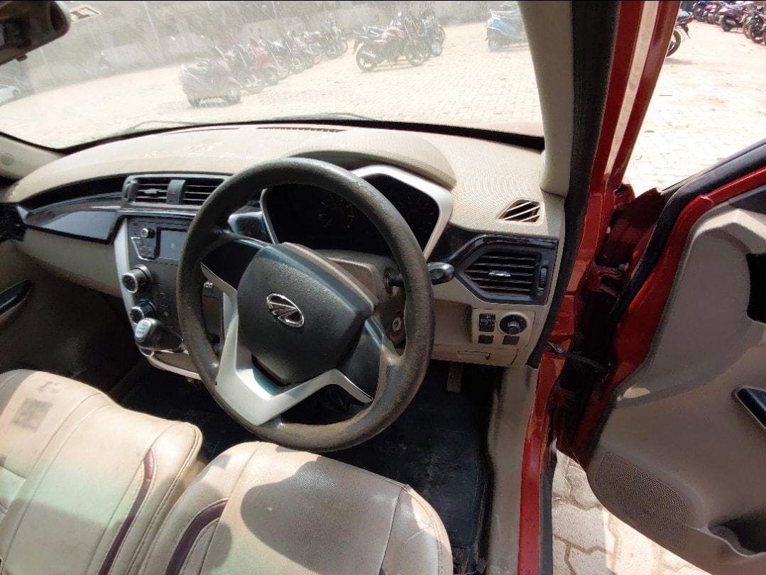 Used 2016 Mahindra KUV100 Used 2016 Mahindra KUV100