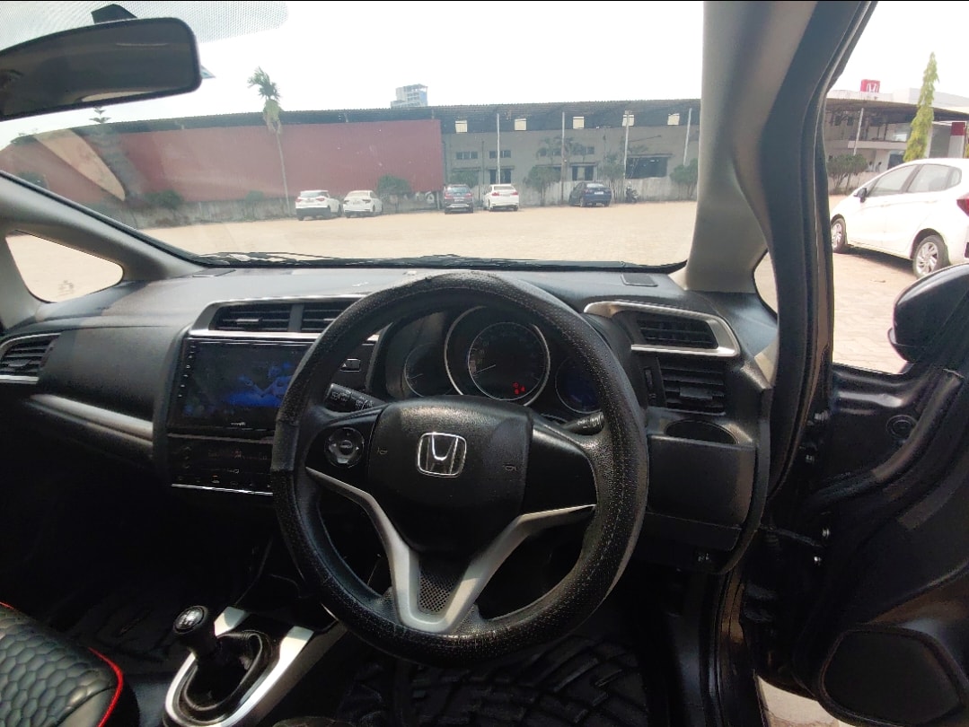 WR-V image 12 WR-V image 12